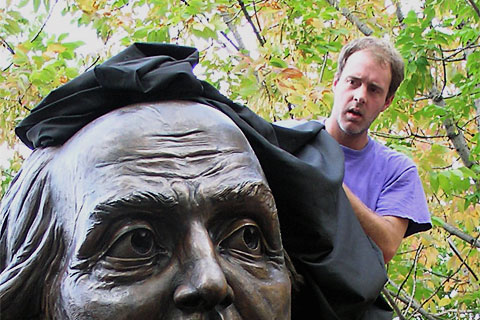 Safely seated, Ben gets a buffing. 'Keys To Community,' a nine-foot bronze bust of Ben Franklin for downtown Philadelphia